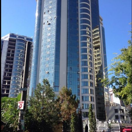 Апартаменты Arcadia- Gagarin Plaza 5/2 Одесса Экстерьер фото